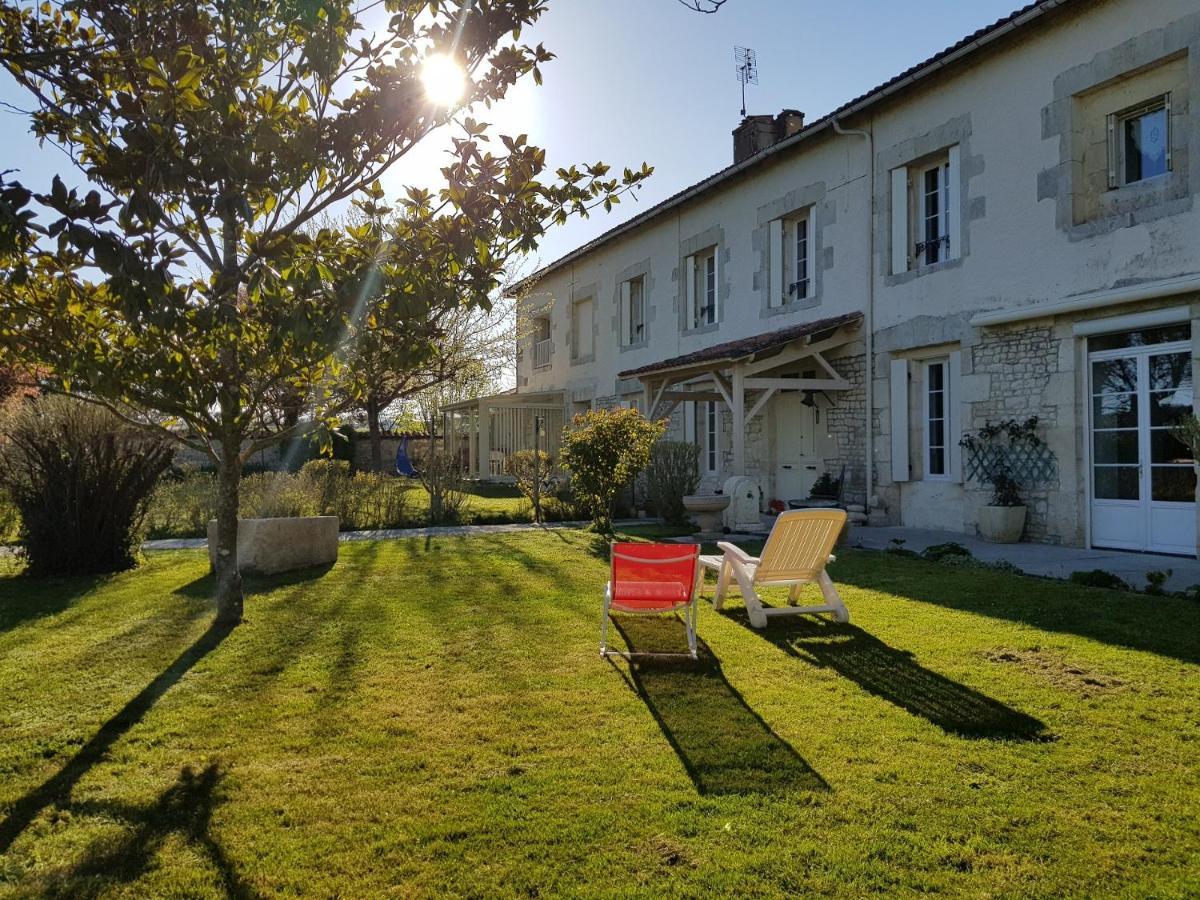 Domaine De Pelouaille - Chambre D'Hotes Saint-Jean-d'Angely Ngoại thất bức ảnh