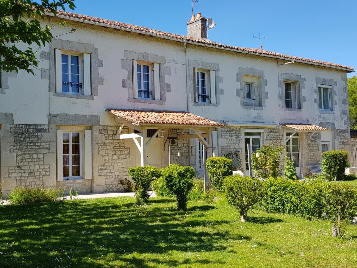 Domaine De Pelouaille - Chambre D'Hotes Saint-Jean-d'Angely Ngoại thất bức ảnh